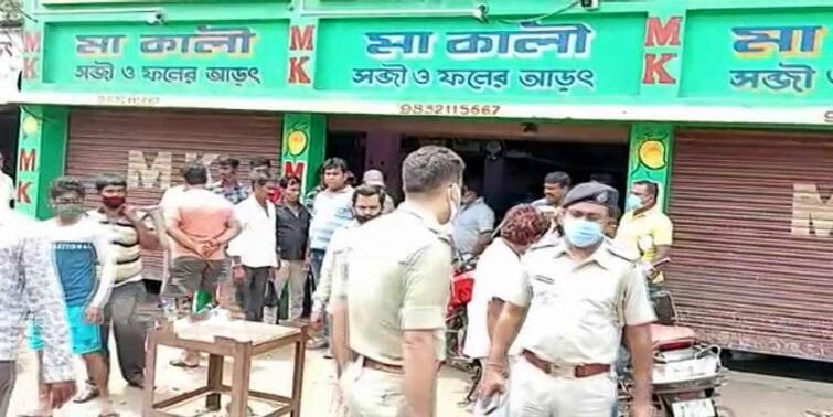 Durgapur News : one dead on durgapur after protesting on late joining on work, police searching the accused person Durgapur : মর্মান্তিক, কাজের দেরি ঘিরে বচসা, নিজের গ্রামেরই বন্ধুকে ছুরিকাঘাত, মৃত্যু মুটিয়ার