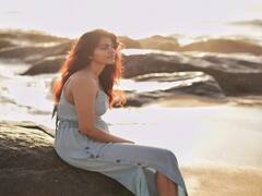 Actress Sai Dhanshika pics | இதயம் இந்த இதயம் இன்னும் எதனை இன்பங்கள் தாங்கிடுமோ - சாய் தன்ஷிகா போட்டோஷூட்