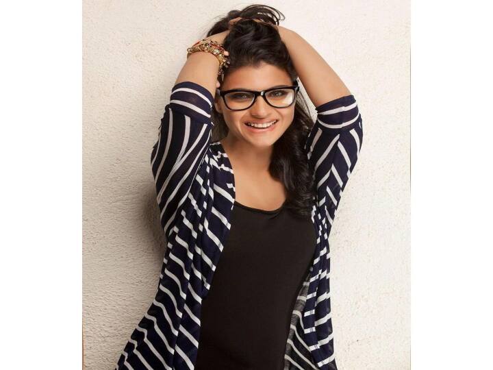 கஜோலுக்கு மிகவும் பிடித்த நிறம் வெள்ளை.