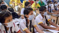 UP School Reopen : करीब 5 महीने बाद CORONA कंट्रोल होने पर खुले SCHOOL | ABP Ganga