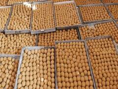 Tirupati Laddu: திருப்பதி லட்டு இனி கையில் இல்லை... பையில் தான்....! அதுவும் சாதாரண பை இல்லை...!