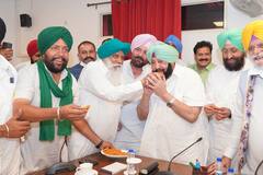 Punjab News: ਕੈਪਟਨ ਦਾ ਕਿਸਾਨਾਂ ਨੂੰ ਤੋਹਫਾ, ਕਿਸਾਨਾਂ 'ਚ ਜਸ਼ਨ ਦਾ ਮਾਹੌਲ, ਕਰਵਾਇਆ CM ਦਾ ਮੁੰਹ ਮਿੱਠਾ