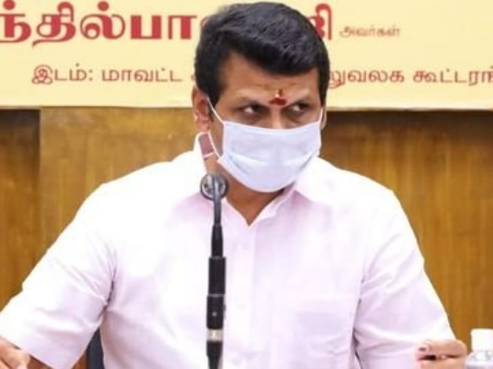 மாநகராட்சியாக மாறும் கரூர் நகராட்சி...! பேனருக்கு பதிலாக வால் போஸ்டர்களை ஒட்டும் உடன்பிறப்புகள்...!