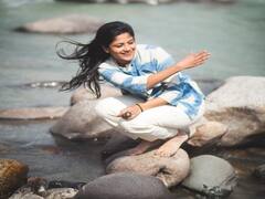 Actress Aditi Balan | பூக்காரன் பூக்காரன் அட உங்களில் யார் உண்டு - அதிதி பாலன் போட்டோ ஆல்பம்