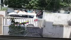 Visuals of Shiv Sena workers pelting stones at BJP's Nashik office