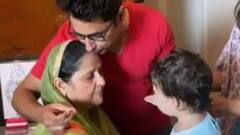 Hina Khan: পরিবারের সবার সঙ্গে মায়ের জন্মদিন পালন করলেন হিনা খান