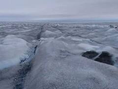 ਦੁਨੀਆ ਲਈ ਖਤਰੇ ਦੀ ਘੰਟੀ! ਗ੍ਰੀਨਲੈਂਡ ‘ਚ ਪਹਿਲੀ ਵਾਰ ਬਰਫਬਾਰੀ ਦੀ ਥਾਂ ਰਿਕਾਰਡ ਤੋੜ ਬਾਰਸ਼