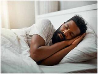 Oversleeping Risk of Stroke: ਕੀ ਤੁਹਾਨੂੰ ਵੀ ਆਉਂਦੀ ਹੈ ਜ਼ਿਆਦਾ ਨੀਂਦ? ਜ਼ਿਆਦਾ ਸੌਣ ਵਾਲੇ ਹੋ ਜਾਣ ਸਾਵਧਾਨ ਕਿਉਂਕਿ ਇਸ ਨਾਲ ਤੁਹਾਨੂੰ ਹੋ ਸਕਦਾ ਸਟ੍ਰੋਕ ਦਾ ਖ਼ਤਰਾ
