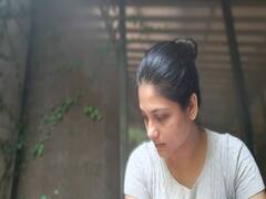 Actress Aditi Balan | பூக்காரன் பூக்காரன் அட உங்களில் யார் உண்டு - அதிதி பாலன் போட்டோ ஆல்பம்