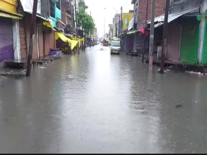 Heavy Rain in Shravasti: श्रावस्ती में 10 घंटों से हो रही लगातार बारिश ने जनजीवन अस्त-व्यस्त किया, सड़कें-गलियां डूबी Heavy Rain in Shravasti: Continue rain in Shravasti since last ten hours ann Heavy Rain in Shravasti: श्रावस्ती में 10 घंटों से हो रही लगातार बारिश ने जनजीवन अस्त-व्यस्त किया, सड़कें-गलियां डूबी