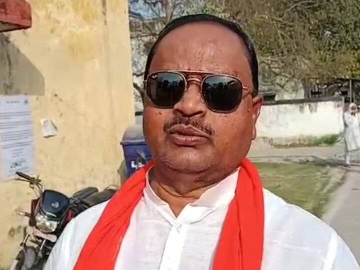 Gopal Mandal Case: JDU विधायक गोपाल मंडल पर सहयात्री का आरोप, कहा- जबरन बाथरूम का पानी पिलाया, सोने की चेन और अंगूठी छीनी JDU MLA Gopal Mandal Accused by Co-traveller of forcibly given bathroom water snatched gold chain ring ann Gopal Mandal Case: JDU विधायक गोपाल मंडल पर सहयात्री का आरोप, कहा- जबरन बाथरूम का पानी पिलाया, सोने की चेन और अंगूठी छीनी