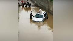 Baghpat में बारिश के बाद अंडरपास में फंस गई फॉर्च्यूनर कार