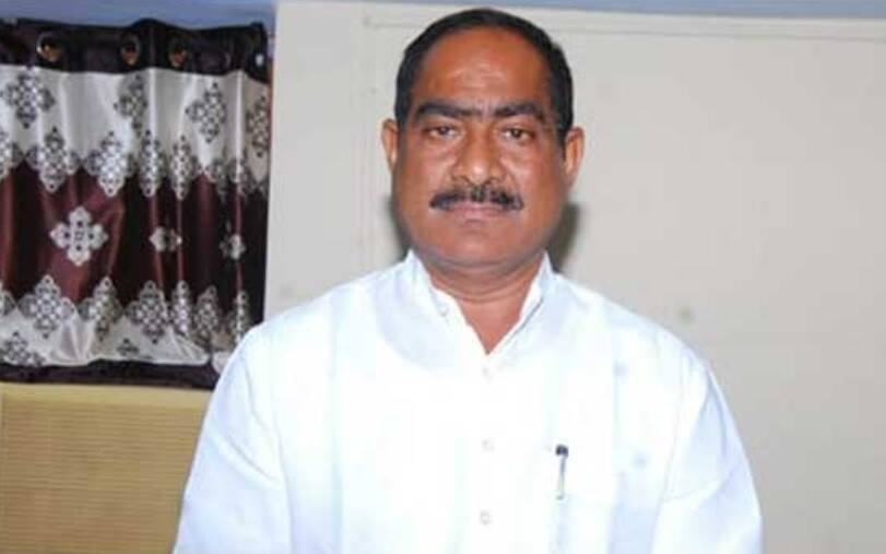 TRS MLA Ramulu Naik comments that supporting sonia gandhi goes viral MLA Ramulu Naik: సోనియాను పొగిడేసిన టీఆర్ఎస్ ఎమ్మెల్యే, పార్టీలో తీవ్ర చర్చ.. వీడియో వైరల్