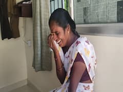 Behala : স্বনির্ভর গোষ্ঠীর নামে ব্যাঙ্ক অ্যাকাউন্ট খুলে প্রায় কোটি টাকা 'আত্মসাৎ', বেহালায় আটক অভিযুক্ত| Bangla News