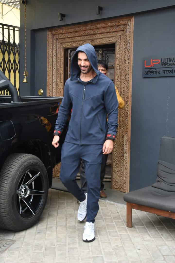 जल्द ही उनकी फिल्म सत्यमेव जयते 2 रिलीज होने वाली है. ये फिल्म काफी समय से अटकी हुई है.