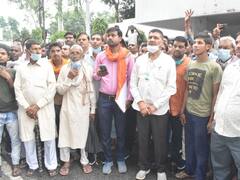 बरेली में जमीन अधिग्रहण के मामले ने पकड़ा तूल, किसानों ने कमिश्नर ऑफिस का किया घेराव