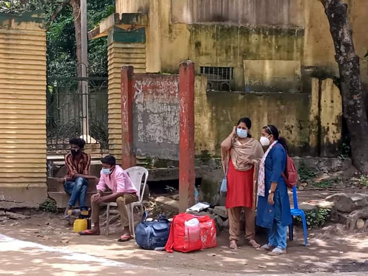 Will the 11 year old demand of the people of Tamil Nadu who are suffering without Theni bus stand be fulfilled? ஒரு பஸ் ஸ்டாண்டு கட்றதுல இவ்வுளவு குழப்பமா?- வேதனையில் குமுளி மக்கள்...!