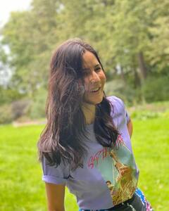 Katrina Kaif ने पहना 28 हज़ार का Top और Mini Skirt, St Petersburg में Tiger 3 की शूटिंग का ले रही हैं मज़ा