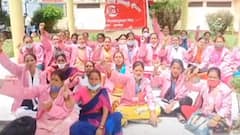 Almora: Rekha Arya के बयान से Asha Workers नाराज, जानिए क्या कुछ कहा? | ABP Ganga | Hindi News