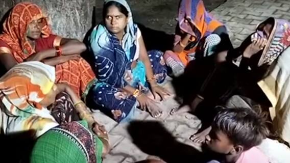 आगरा जहरीली शराब मामले में फंसा पेच, प्रशासन बोला- शराब से मौत नहीं हुई