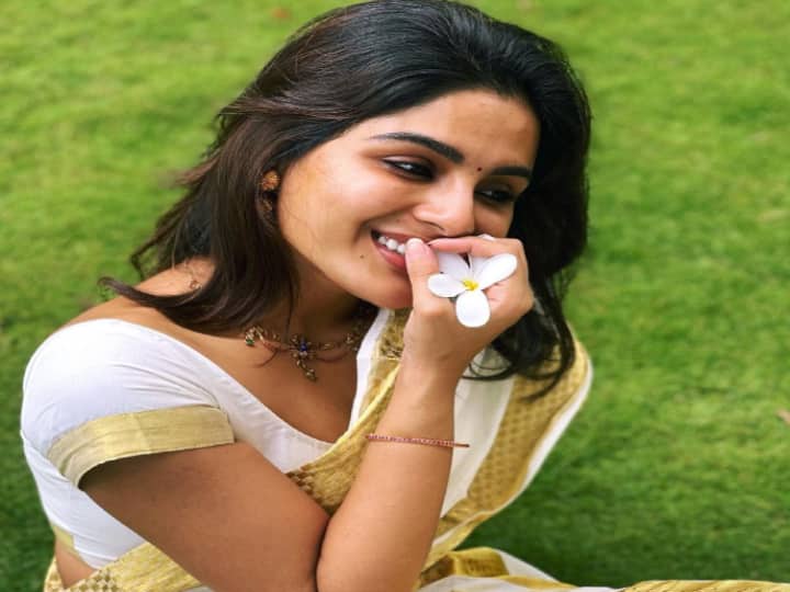 உன் இமை கொண்டு விழி மூட வா.. உன் உடல்தான் என் உடையல்லவா