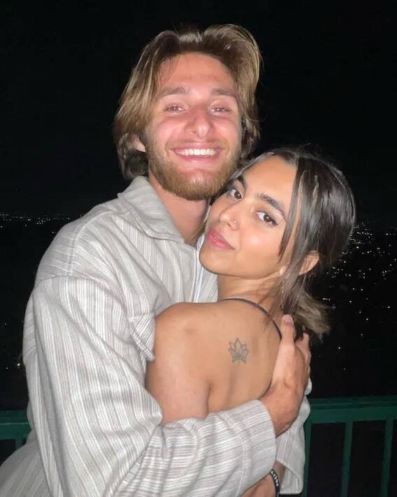 ਇਹ ਫੋਟੋ Shane Gregoire ਦੇ 22ਵੇਂ ਜਨਮਦਿਨ ਦੀ ਹੈ।