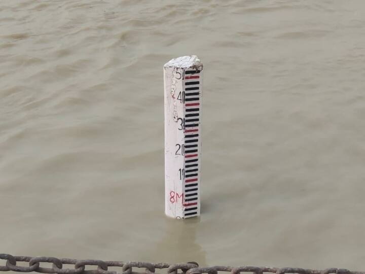 Sitapur की तीन तहसीलों में लगातार कटान से दो गांवों पर मंडराया अस्तित्व का खतरा, अब तक 16 घर ढहे up news flood in 3 tehsils of Sitapur, many houses have collapsed ann Sitapur की तीन तहसीलों में लगातार कटान से दो गांवों पर मंडराया अस्तित्व का खतरा, अब तक 16 घर ढहे