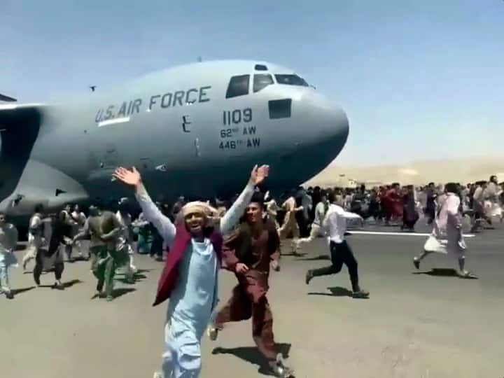 तालिबान ने अफगानी नागरिकों के देश छोड़ने पर लगाई पाबंदी, 5 साल अमेरिका की कैद में रहने वाले अब्दुल कय्यूम जाकिर बने रक्षा मंत्री