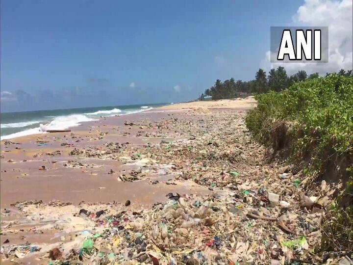 In Mangalore Panambur beach waste material including plastic was seen piled up Karnataka: मैंगलोर के मशहूर पनाम्बुर Beach की बदहाल तस्वीर, समुद्र तट के किनारे लगा गंदगी का अंबार