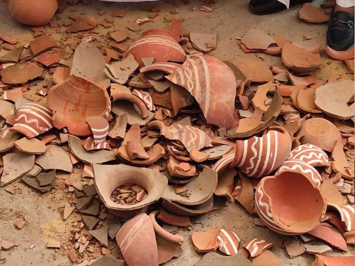 यूपी: जल जीवन मिशन में भ्रष्टाचार का आरोप, AAP का मटका फोड़ प्रदर्शन, CBI जांच की मांग AAP protest over Corruption Allegations in Jal Jeevan Mission in Uttar Pradesh ANN यूपी: जल जीवन मिशन में भ्रष्टाचार का आरोप, AAP का मटका फोड़ प्रदर्शन, CBI जांच की मांग