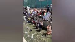 Kabul Airport पर हजारों की तादाद में भीड़ उमड़ी, अंदर पहुंचने के लिए मारामारी