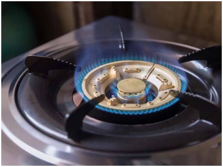 Tips How to Clean Gas Burner at Home And Gas Burner clean with Eno Tips: गैस लीक होने की आ रही है महक? ऐसे साफ करें गैस का बर्नर