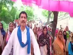 Azamgarh News: धरना खत्म करने के लिए आजाद समाज पार्टी के नेता ने 20 लाख रुपये और कार मांगी, हुए गिरफ्तार