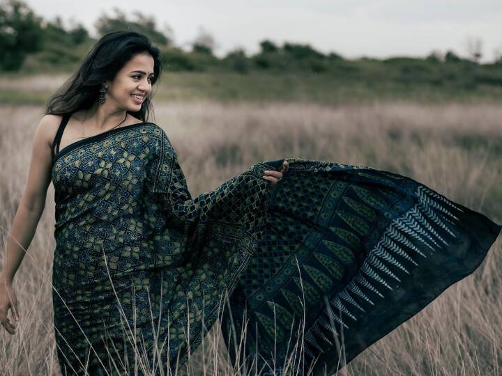 கண்ணில்லா பெண் மீன்கள் பிடித்து ஓ ஓ ஓ உன்னோடு நான் நீந்த விடுவேன்