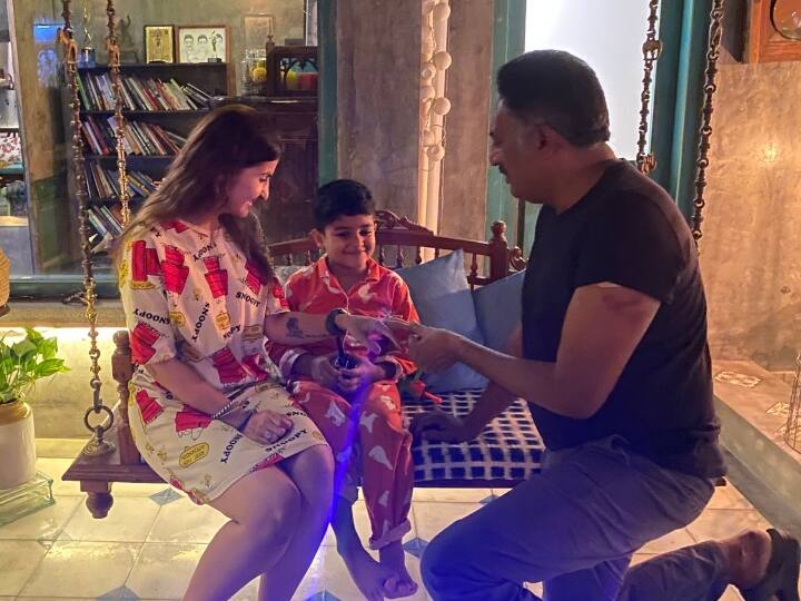 Prakash Raj Pony Verma: மகன் முன்னிலையில் மூன்றாவது திருமணம் செய்து கொண்ட நடிகர் பிரகாஷ் ராஜ்! Actor Prakash raj got married for third time with poni varma in presence of his son photo goes viral Prakash Raj Pony Verma: மகன் முன்னிலையில் மூன்றாவது திருமணம் செய்து கொண்ட நடிகர் பிரகாஷ் ராஜ்!