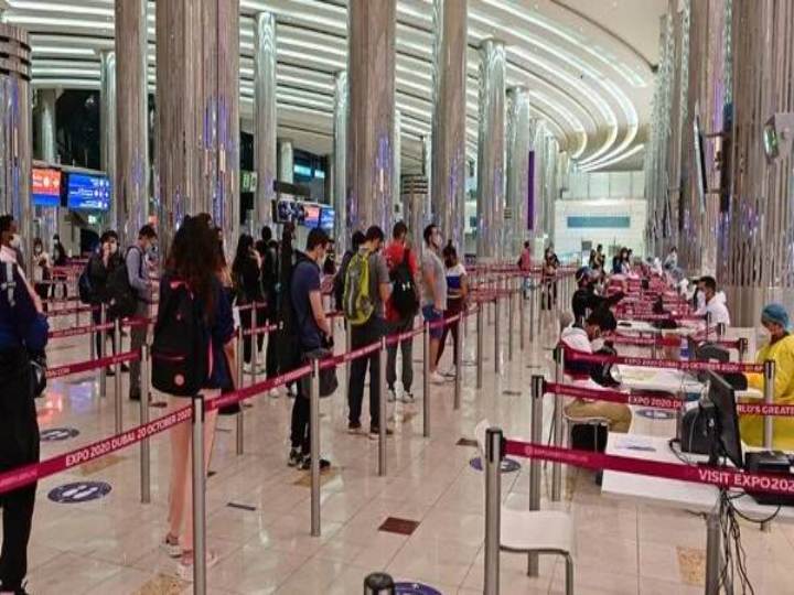 UAE Suspends Visa: அரபு நாடுகள் செல்ல தற்காலிக தடை: இந்தியப் பயணிகளுக்கு சிறப்பு விசாவை ரத்து செய்த ஐக்கிய அரபு அமீரகம்!