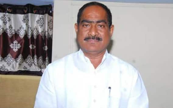 Watch: సోనియాను తెగ పొగిడేసిన టీఆర్ఎస్ ఎమ్మెల్యే, పార్టీలో తీవ్ర చర్చ.. వీడియో వైరల్
