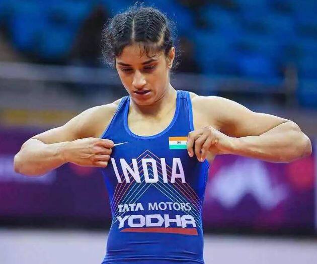 Vinesh Phogat को भारतीय कुश्ती महासंघ ने किया माफ, लेकिन आजीवन बैन की चेतावनी भी दी
