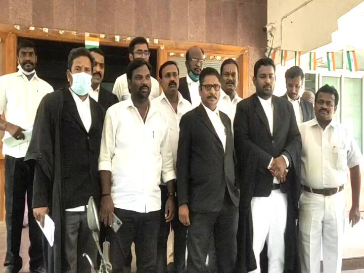 other states are the reason for the proliferation of fake lawyers in tamil nadu குற்றவாளிகள் வழக்கறிஞர்கள் ஆவதை நீதிமன்றங்களே அனுமதிக்கின்றன- வழக்கறிஞர் சங்கம் குற்றச்சாட்டு...!