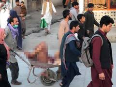 Kabul Airport Blast: काबुल एयरपोर्ट के पास दो बड़े आत्मघाती धमाके, चारों तरफ मची चीख-पुकार, तस्वीरों में देखें