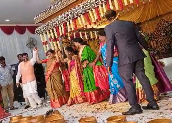 Watch: బుల్లెట్టు బండి పాటకి టీఆర్ఎస్ ఎంపీ కవిత దరువు.. ఆమె స్టెప్పులకు ఆశ్చర్యపోయిన జనం, వీడియో వైరల్