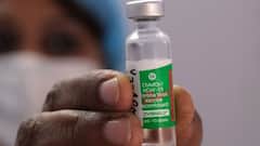 Covid Vaccination: কোভিশিল্ডের ডোজের ব্যবধান কমানো নিয়ে ভাবনা কেন্দ্রের | Bangla News