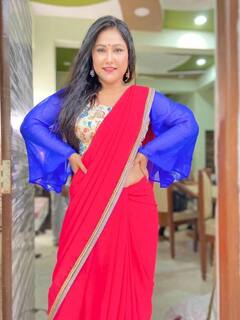 In Pics: बेहद ग्लैमरस अंदाज में साड़ी पहनती हैं भोजपुरी एक्ट्रेस प्रियंका पंडित, तस्वीरों में देखिए उनके ये खूबसूरत लुक्स