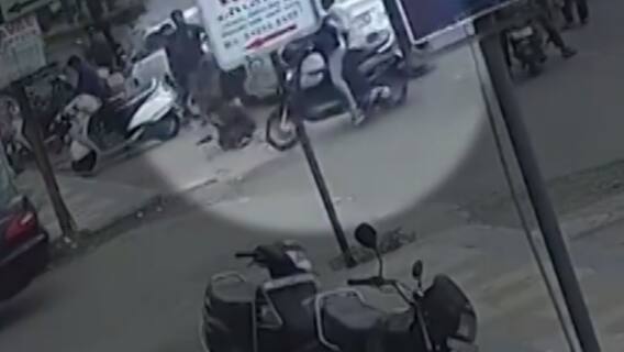 જામનગરઃ અસામાજિક તત્વો બન્યા બેફામ, ફિલ્મી ઢબે બાઈકચાલકને માર મારી લૂંટનો પ્રયાસ