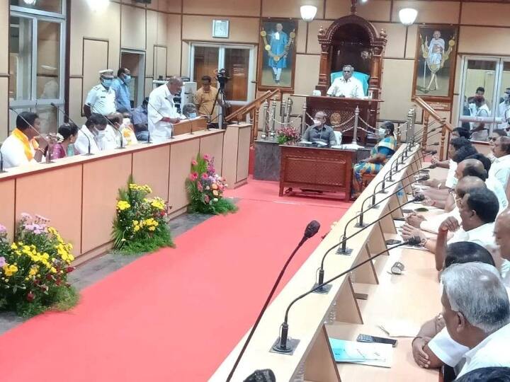 Puducherry Budget 2021: CM rangasamy presented the budget in puducherry assembly Puducherry Budget 2021: புதுச்சேரியில் கூட்டுறவு கடன் தள்ளுபடி : தாக்கல் செய்யப்பட்டது புதுச்சேரி பட்ஜெட்.. ஹைலைட்ஸ் இங்கே!