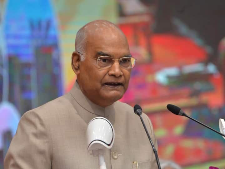 Indian President Ramnath Kovind give award to 44 teachrs on teachers day Teachers Day 2021: राष्ट्रपति ने देश के 44 शिक्षकों को किया सम्मानित, कहा- हर छात्र में होती है अलग क्षमता