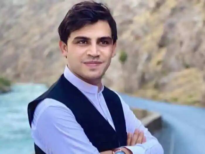 Afghan Tolo News Journalist Ziyar Khan beaten by Taliban told what happen with him on abp news Exclusive: पत्रकार जियार खान ने सुनाई आपबीती, तालिबान ने की थी पिटाई