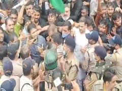 इंदौर: कांग्रेस विधायक जीतू पटवारी समेत 300 अन्य लोगों के खिलाफ प्रदर्शन नियमों का उल्लंघन करने का मामला दर्ज