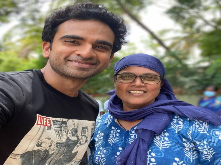 இவர் நடித்த ஓ மை கடவுளே திரைப்படம் பெரும் வரவேற்பை பெற்றது