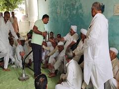 Ghatwala Khap Panchayat: पंचायत में मौजूद शख्स ने पूछा आपको किसने बुलाया, नरेश टिकैत हुए आग बबूला 